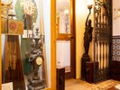 約140年収集のアンティーククロックコレクション300点の1部を各階に展示!別館各階時計常設展示