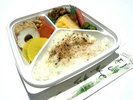 軽朝食弁当はAM6:30よりご宿泊部屋の階のエレベーター前の小テーブルにご用意。添い寝の方は対象外。