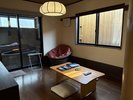 【本館】露天風呂付客室は10畳ほどの広さです。