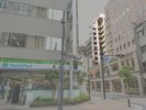 世界貿易センタービル南館から降りてすぐにございます。