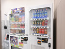 1階:自動販売機