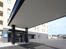 玄関:24:00〜6:00の間施錠いたしますが、ルームキーでご入館いただけます。