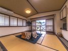 ・<ゆふ>冬はこたつで。窓からは花や木々が鑑賞できます