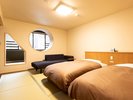 エアウィーヴ快眠ルーム スタンダード和ベッドツイン3名定員 ※客室の一例