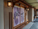 老舗旅館を飾るインテリアが皆様を迎えます。
