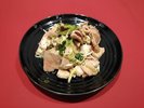 牛タンの旨みと、ねぎの風味、塩だれのほどよいコクが絶妙に調和した、暑い季節にもぴったりの一皿です。