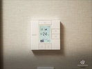 【個別空調】各部屋ごとに温度設定が可能でございます。
