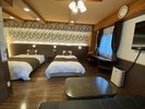 本館 VIPルーム (広さ37�u ベッド幅140cmと120cm)