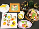 紫尾庵流創作懐石料理一例:季節を彩る旬の食材を用い、紫尾庵流のお料理をご提供致します。