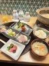朝食は、具たくさんのお味噌汁、紀州備長炭で焼きあげる地魚