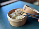 羊肉を皮で包んだモンゴルの蒸し餃子“ボーズ”(600円)