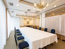 向い合わせスタイル。会議や会食にも最適です。