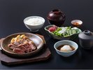 (ディナー)料理長が吟味した鳥取和牛ステーキもご用意しております。