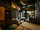 【歳吉屋】百三/小屋組を表しにしたダイナミック空間