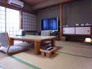 お部屋は広々14畳♪当館最上階の5階のコーナールームで、畳にお布団でお休みいただけるお部屋です♪