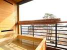 【次郎の庵・3階/16帖】 客室露天風呂からの眺め ※温泉ではありません