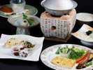 【ご朝食一例】季節の地物海鮮しゃぶしゃぶ・旬の焼き魚・地物の無農薬野菜などをご用意。