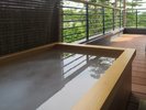 【次郎の庵・2階】露天風呂付きモダン和洋室 ※温泉ではございません。