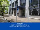 【正面玄関】到着です!お荷物お預かりいたします。フロントまでお気軽にお問い合わせください。