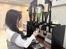 日本酒ウェルカムバー 名水所神戸のお酒を飲み比べ。気に入ればお土産の候補にしても良し!