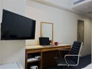 【シングルルーム禁煙】32インチ壁掛けテレビ導入、シーリング・ダウンライト追加で、明るい客室に!