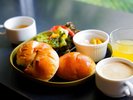 朝食のパンは、地元で人気のパン屋さん【ミッシュ】から取り寄せています☆