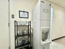 1Fに製氷機がございます