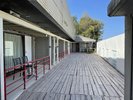 ホテル棟山側の廊下 左手のお部屋は洋室5−8,奥のお部屋は和室3になります。