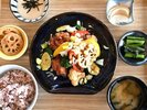 ランチ営業:油淋鶏定食