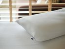 睡眠研究から生まれた「エアウィーヴ」のピローを一部客室にご用意してます。