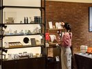 北海道のいいものを2階ロビーにて販売してます。