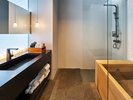 檜葉を用いた浴槽の香りをお愉しみください