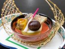 *焼き栗や焼き薩摩芋など、秋の味覚を盛り込んだ季節の一皿。旬ならではの美味しさをお楽しみください。