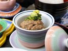 *里芋や秋茄子をやさしい味わいに仕上げた煮物。ほっと心和む一品です。