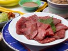 *鮮度抜群の会津名物馬刺し。クセの少ない上品な味わいが魅力です。