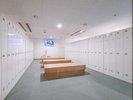 広々としたロッカールーム