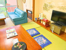 リニューアル和室:お部屋にシャワーとトイレがございます。