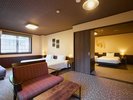 【本館/二間続き洋洋室】角部屋4ベッド(洋室+洋室)55平米 2間での利用、全員ベッド希望の方にお勧め