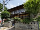 【月奈離宮】大正初期に旅館として建造された青石畳通りの一軒家