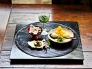 【旬彩会席】野の恵み・山の恵みと旬野菜、上質な肉・魚を取り入れた料理長自慢のお料理です ※料理は一例