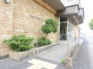 ホテル玄関