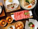 【リゾート内レストラン/蜃気楼しゃぶしゃぶ】旨味を最大限に引き出す特製出汁に潜らせ、自家製ダレで。