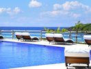 【シギラビーチサイドプール】シギラビーチのそばに位置するシーサイドプール(※3月〜10月限定)