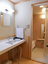 新館:10帖・12帖〈洗面台・浴室〉