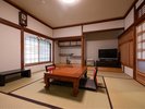 【さくら】母屋客室2階_洋室8畳+和室8畳 心安らぐ和室の調和