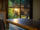 【ひぐらし】離れ客室_6畳+4畳半_露天風呂付き 柔らかな光が織りなす、寛ぎへの誘い