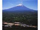 休暇村 空撮富士山に抱かれている施設です。