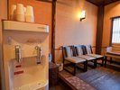 家族みんなで入ってもゆったり湯船の貸切風呂