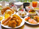 朝は美味しい朝食から!! 和洋約30数種類のバイキングをご用意しております。