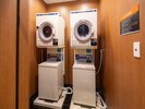 1階にコインランドリーを設置しています。(有料)